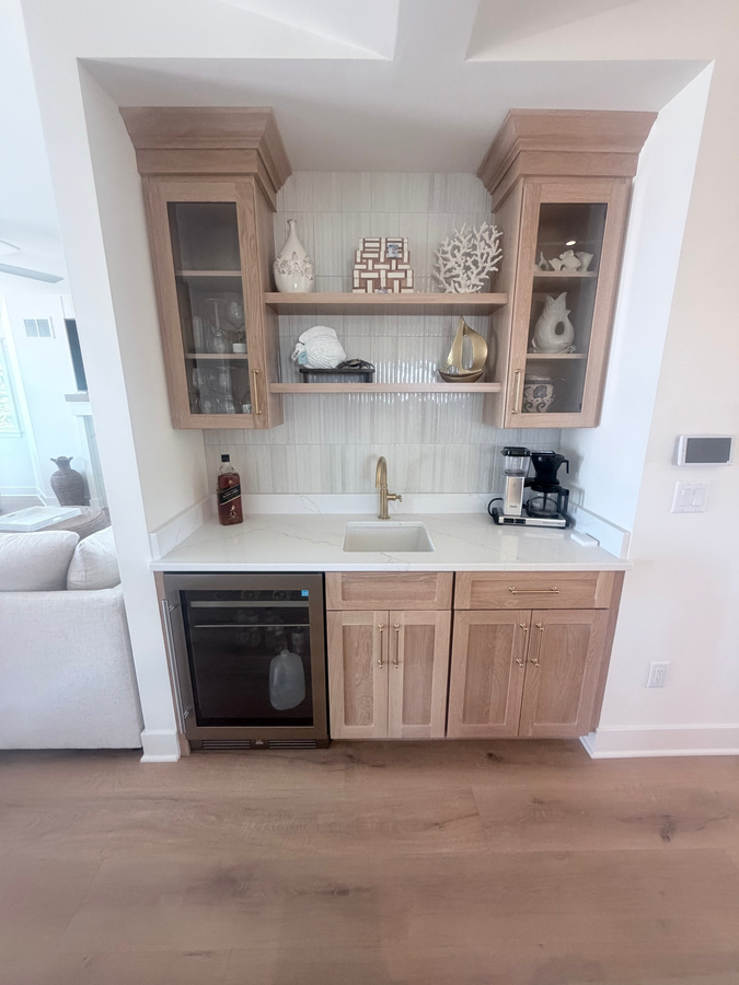 Built-in wet bar
